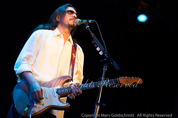 Los Lonely Boys