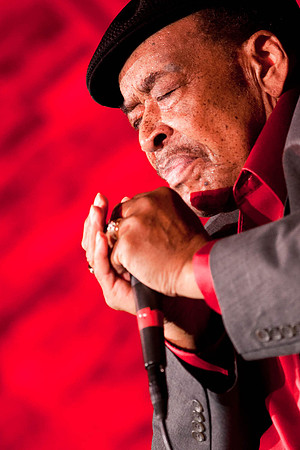 James "Superharp" Cotton